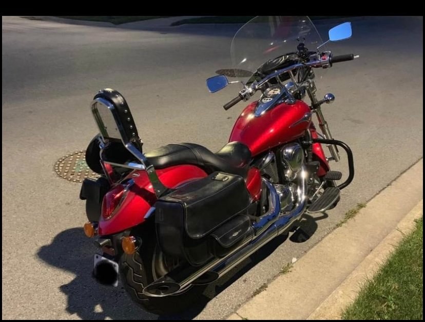 2010 Kawasaki Vulcan Custom - ONLY 7,400 KM - Fully Loaded & Ready for Season!