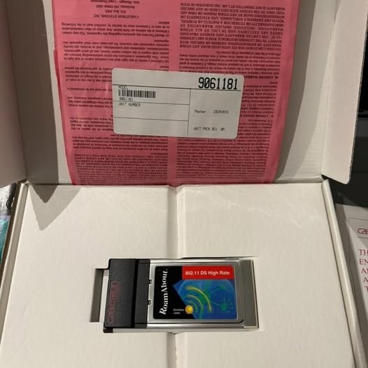 Vintage Cabletron Systems RoamAbout 802.11 DS Wireless LAN PC Card - Wi-Fi History