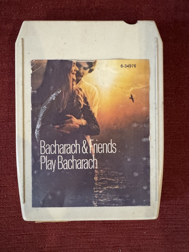 🎵 BACHARACH & FRIENDS PLAY BACHARACH – Various Artists (MCA) - Vintage 8-Track Tape 